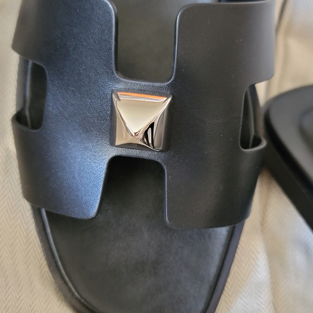 Hermes Sandal BLACK LEATHER SILVER STUD SIZE 39.5=9.5US LIMITED EDITION ORAN NEW - Picture 9 of 17
